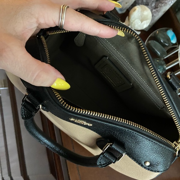 Coach Bundle - Picture 4 of 11